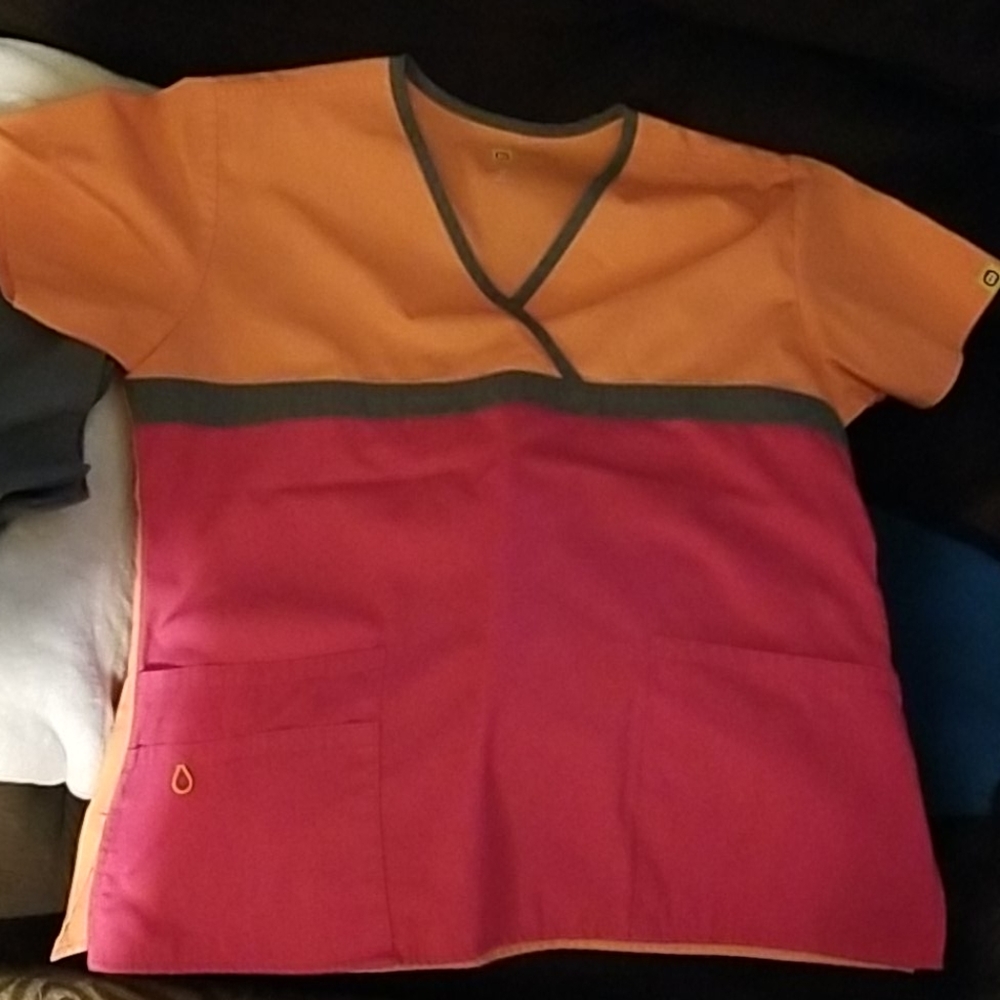* 6 * Scrub Tops - Picture 3 of 4